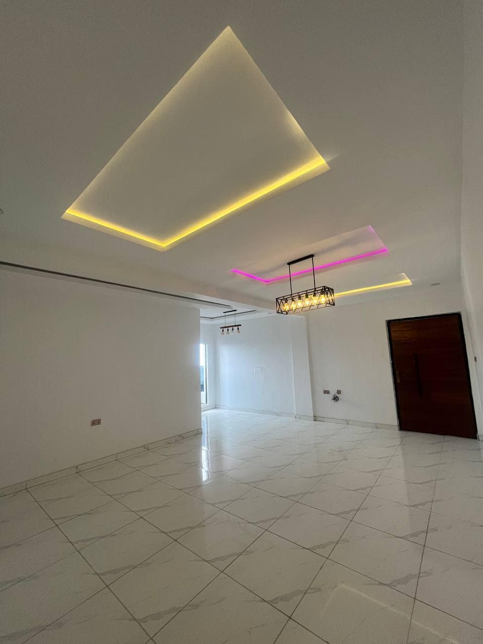 photo_6024076195881749272_y (1)