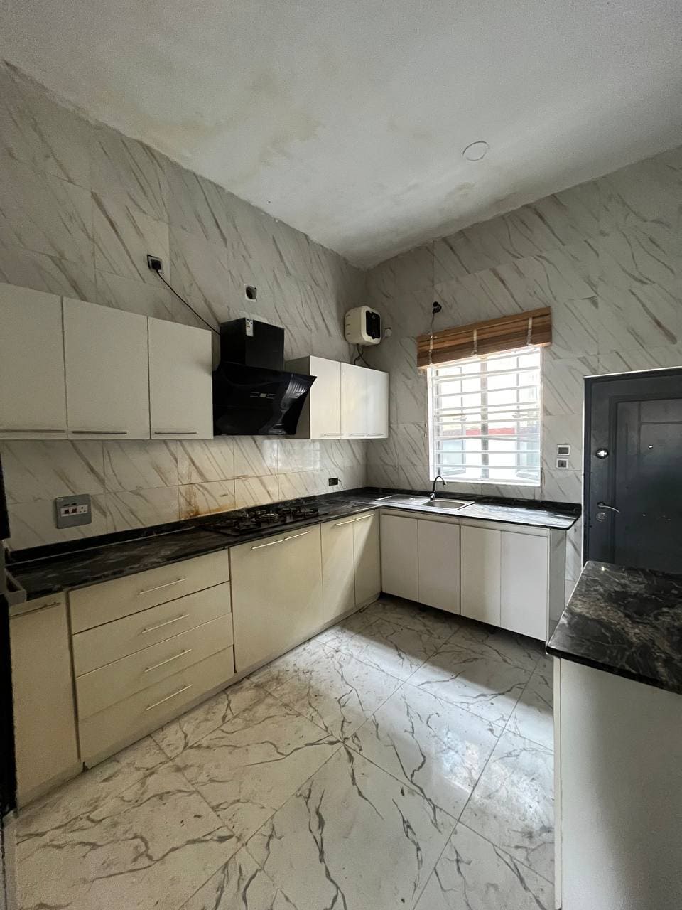 photo_5769283892476055125_y