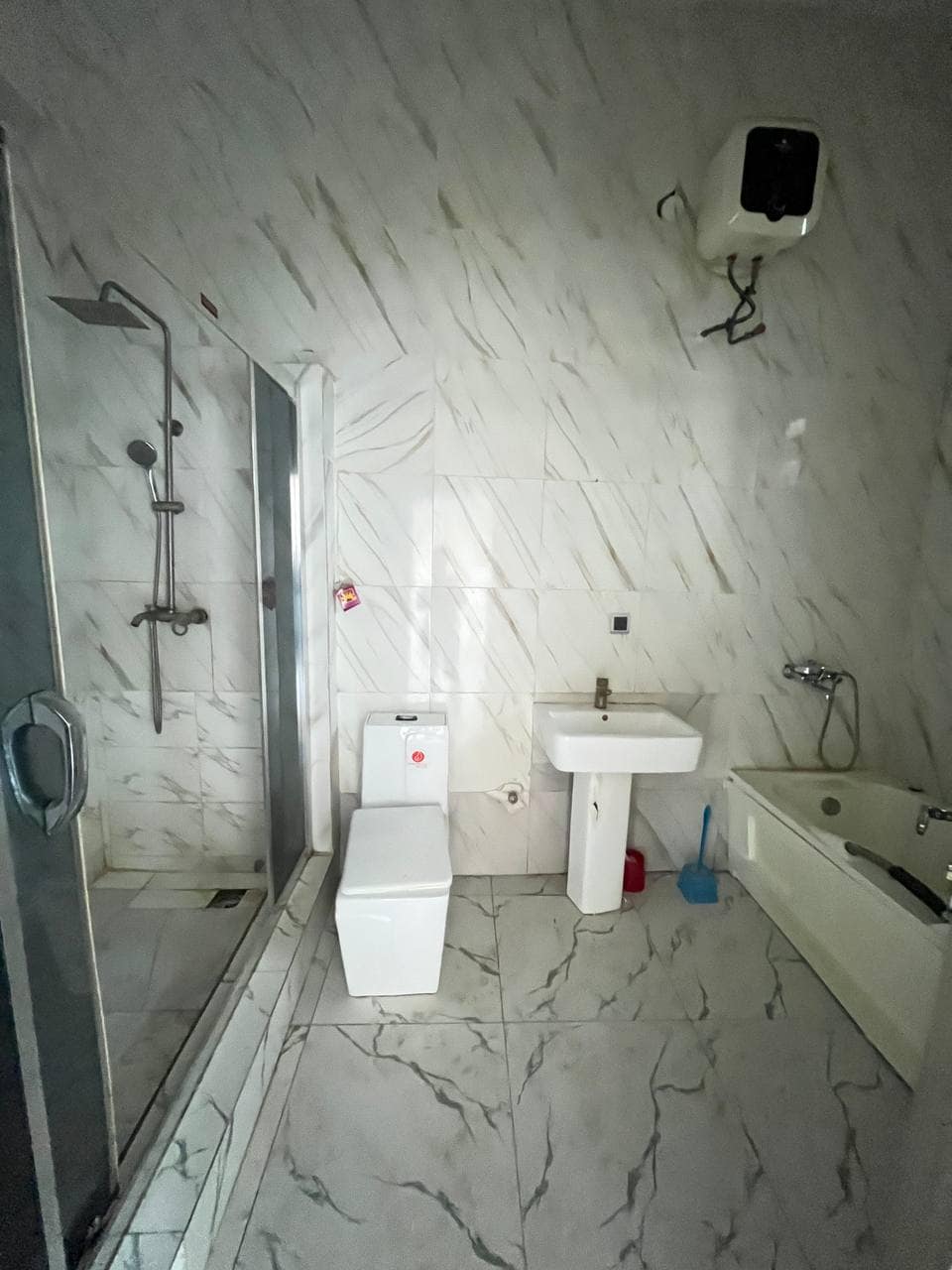 photo_5769283892476055127_y