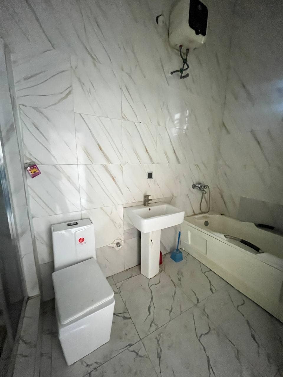 photo_5769283892476055128_y