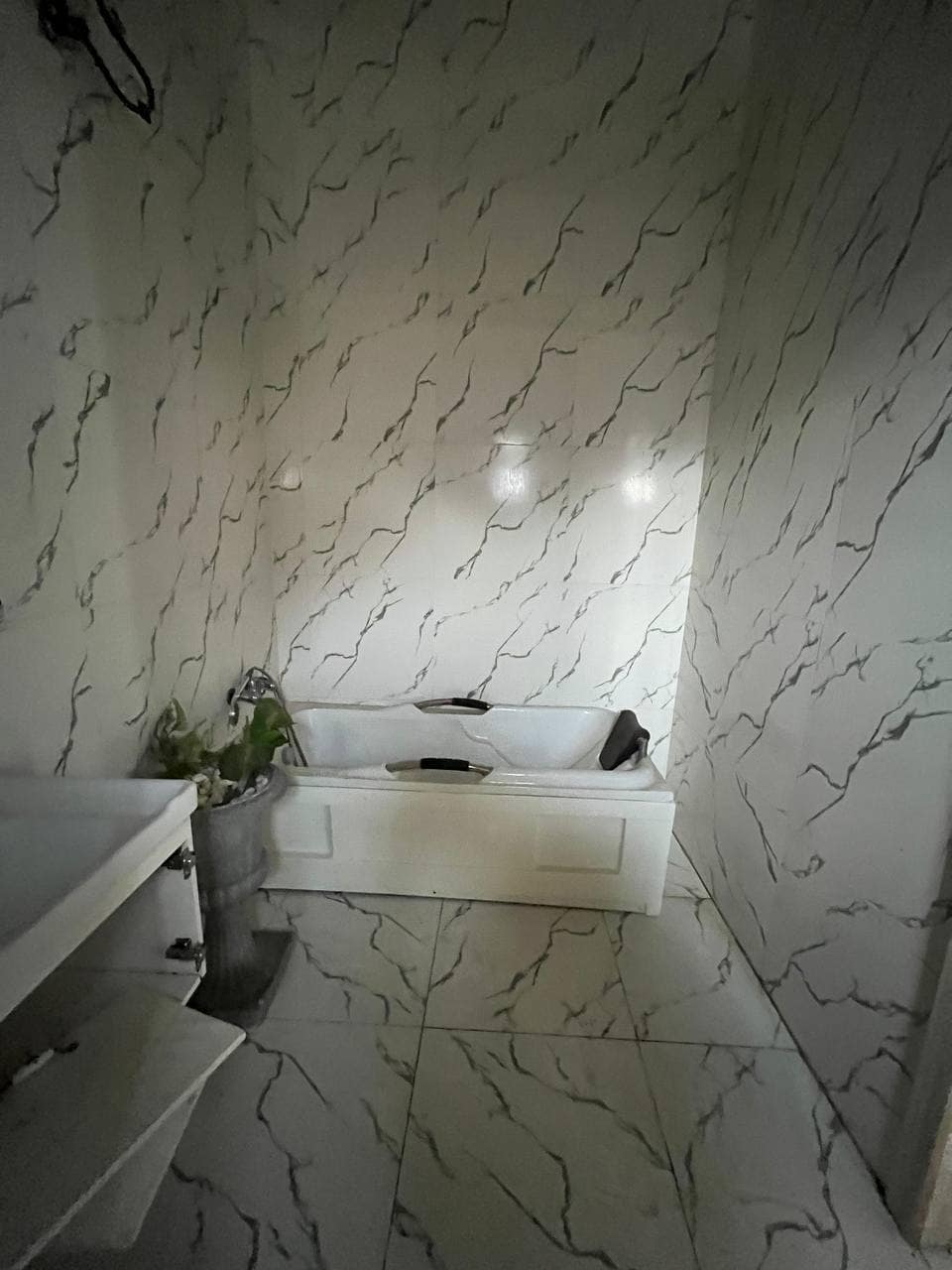 photo_5769283892476055141_y