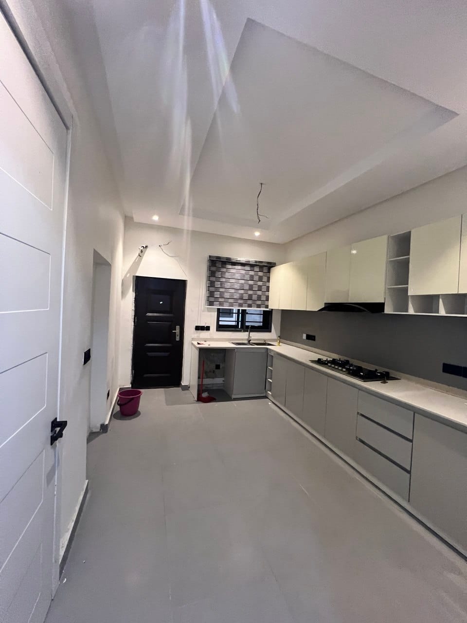 photo_5778335024951266621_y