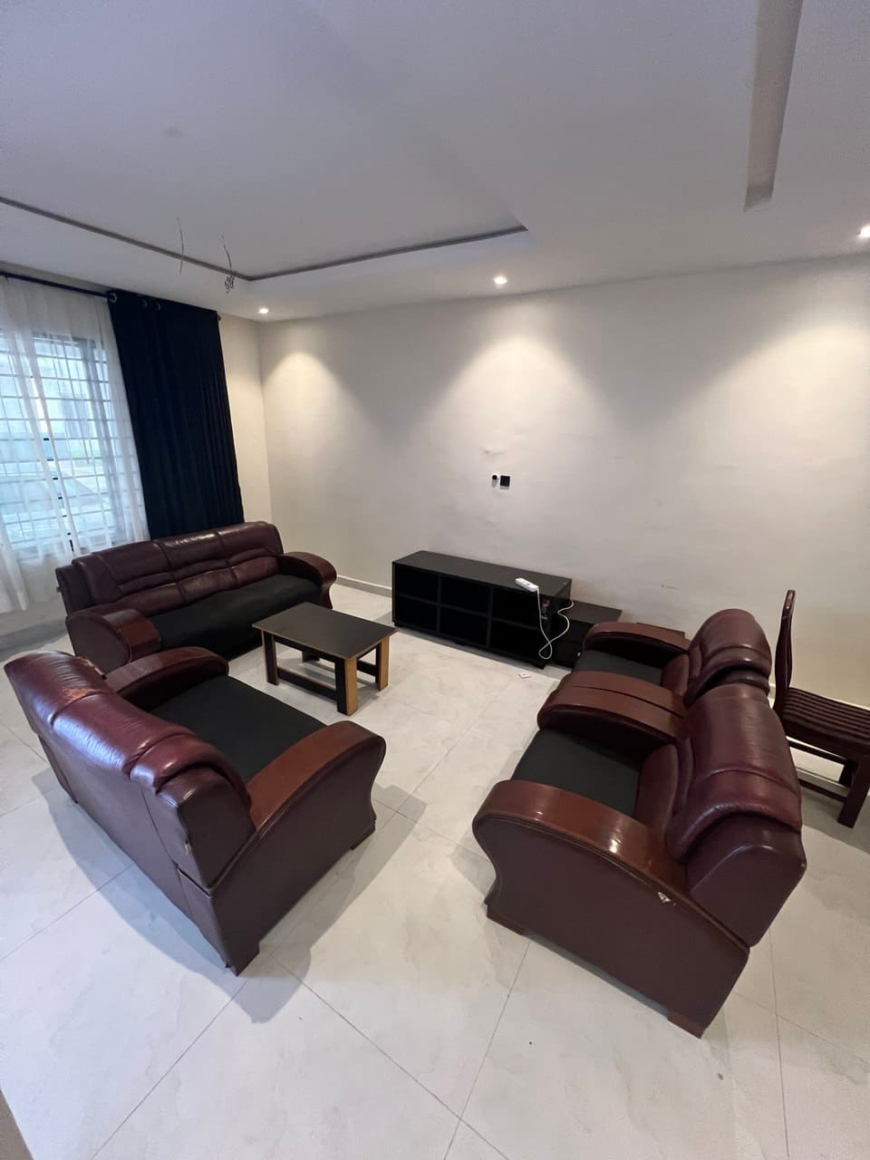 photo_5778335024951266623_y (1)