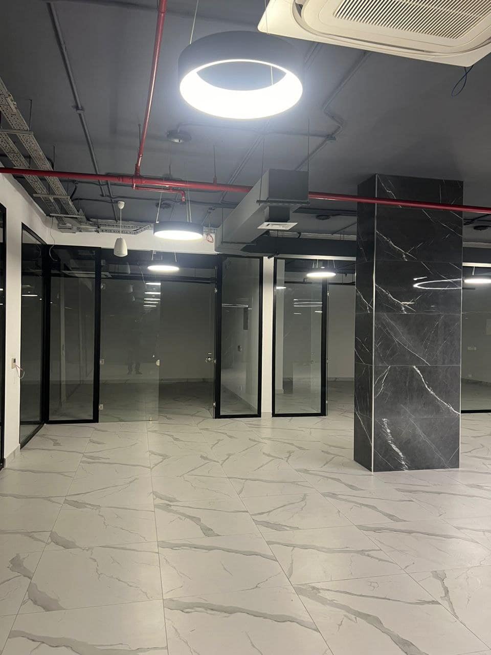 photo_5791839596130798780_y