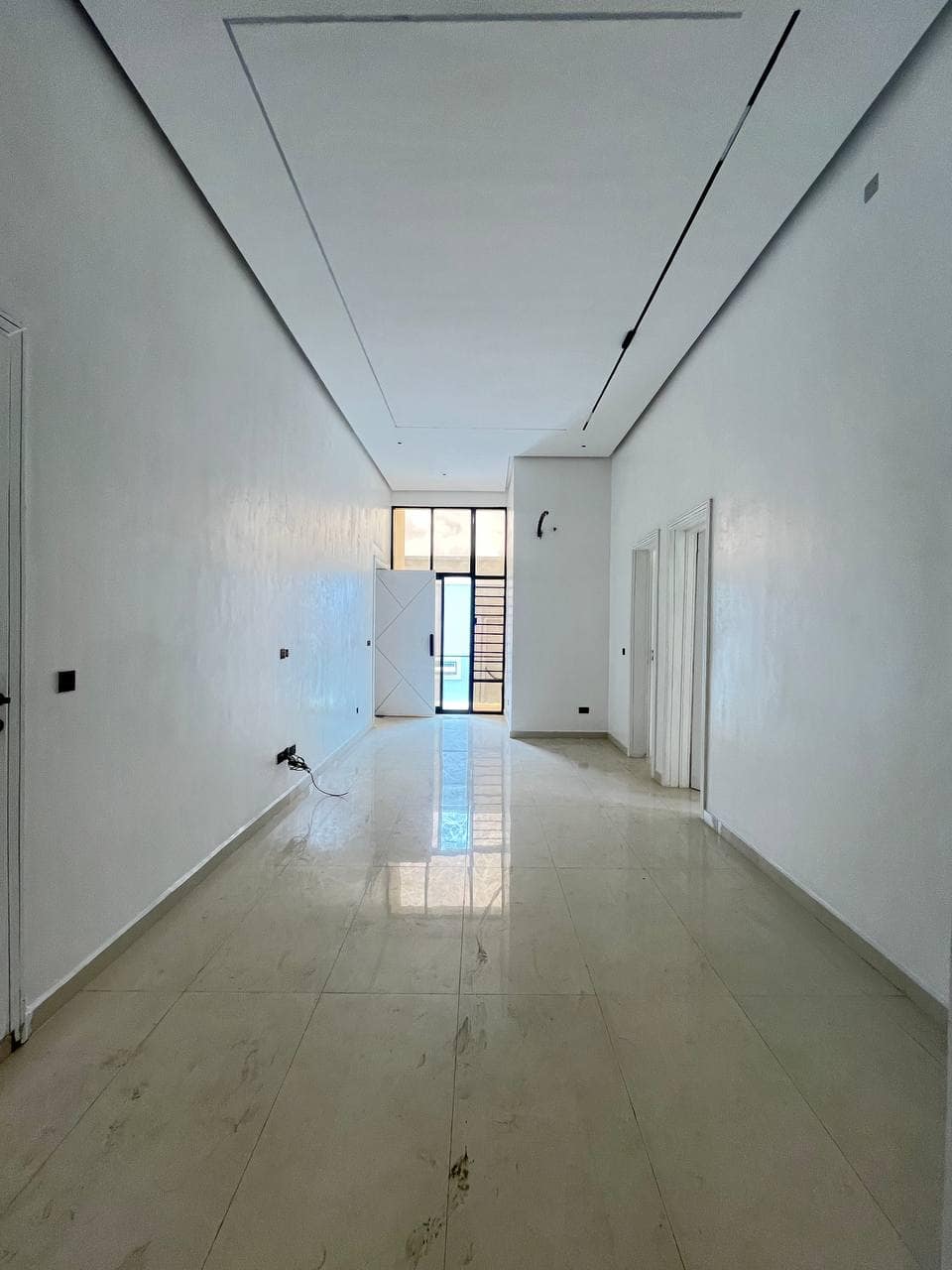 photo_5798805891350990055_y