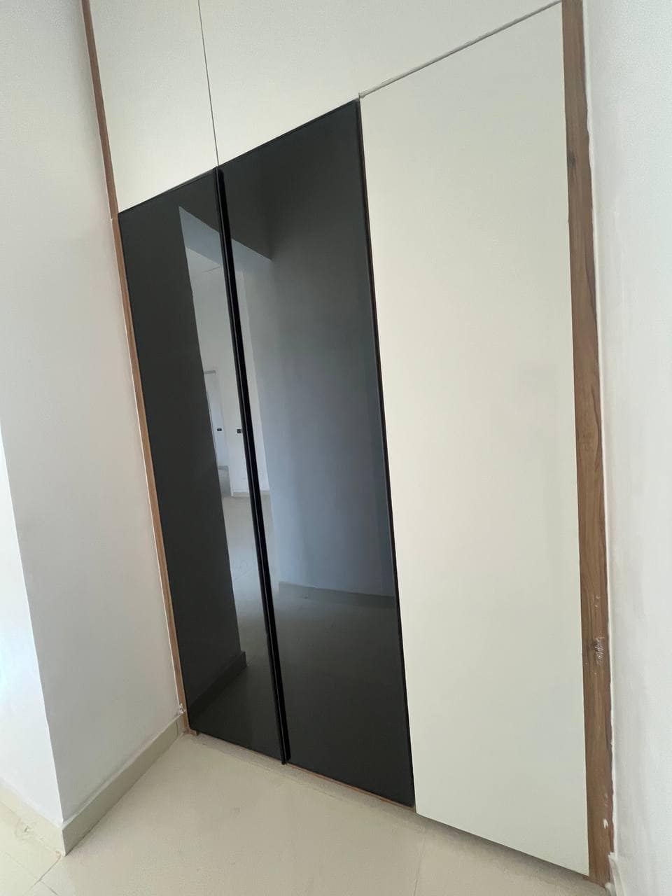 photo_5798805891350990058_y