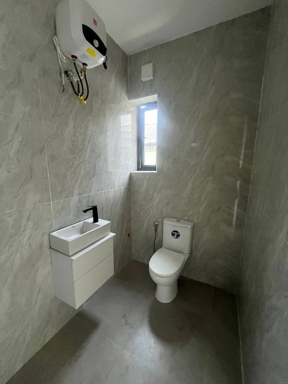 photo_5807562925940608272_y