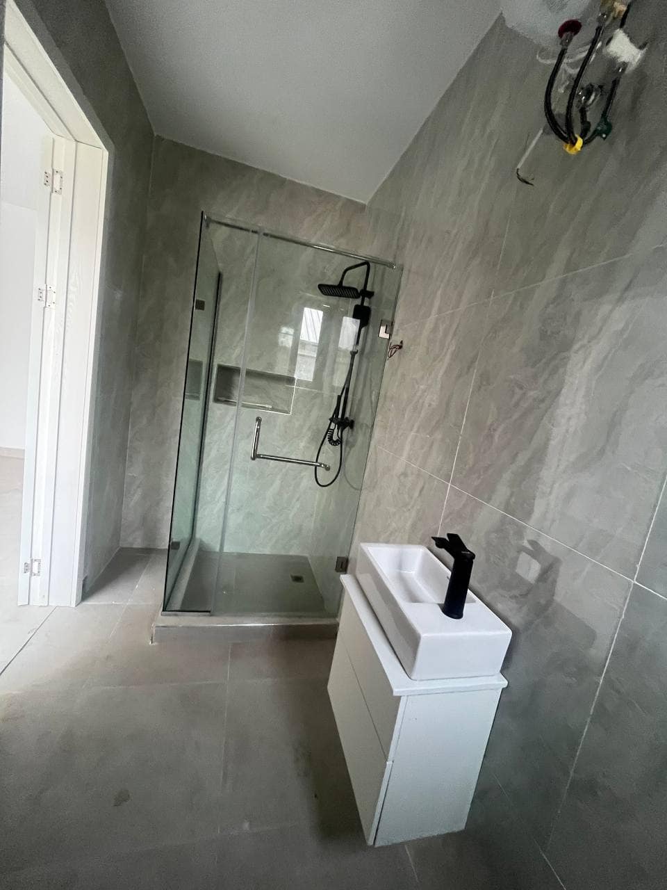 photo_5807562925940608273_y