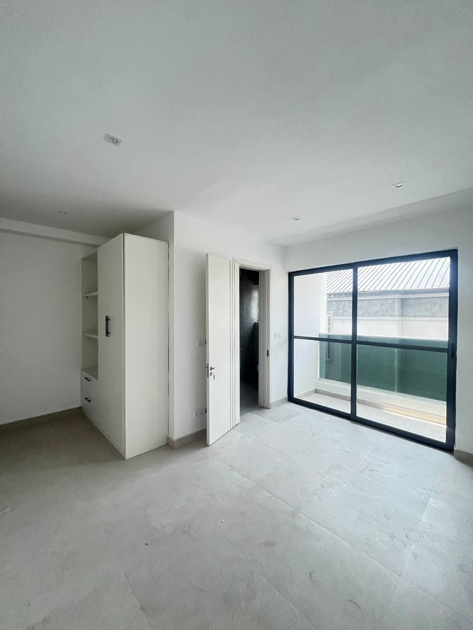 photo_5807562925940608274_y