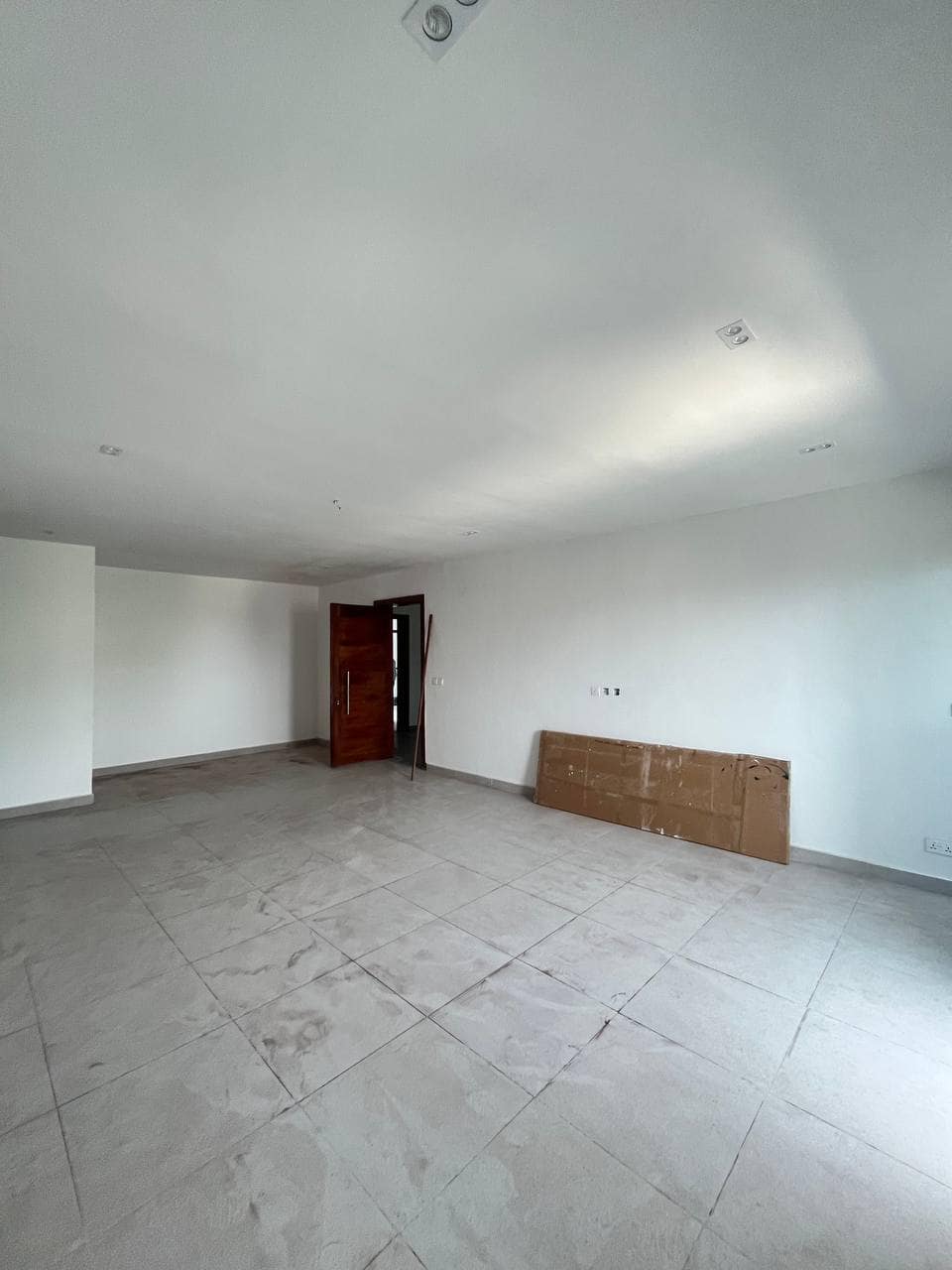 photo_5807562925940608317_y