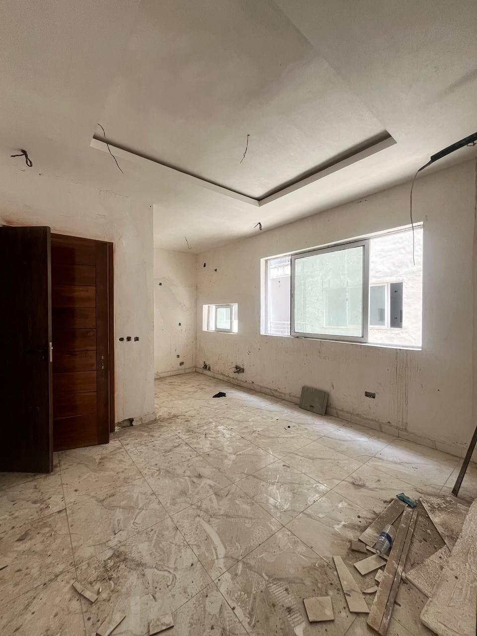 photo_5807562925940608353_y