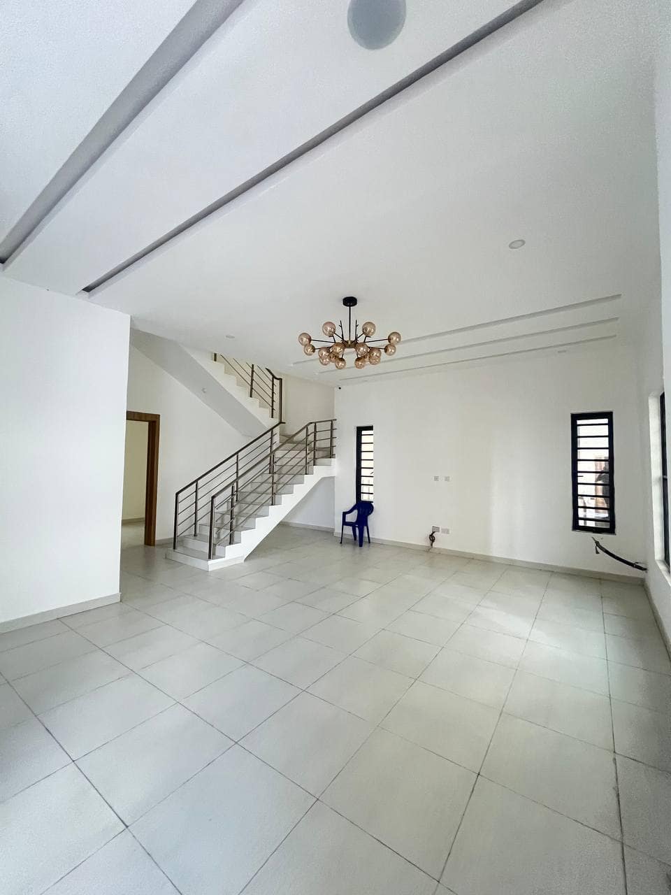 photo_5807562925940608391_y