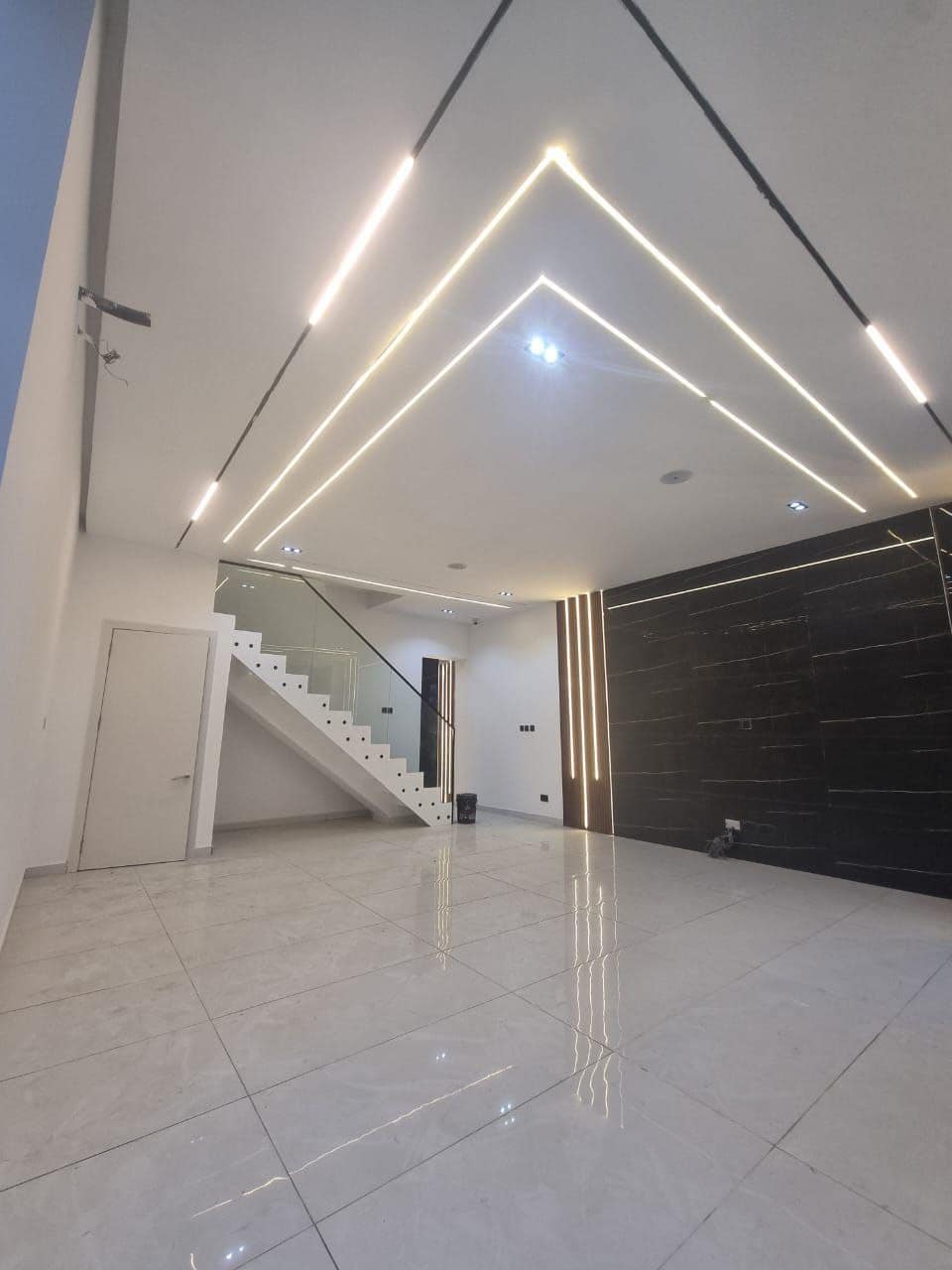 photo_5834566935813754278_y