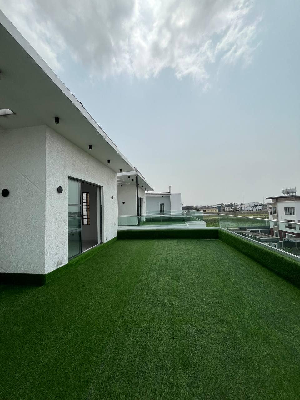 photo_5834617135391509736_y