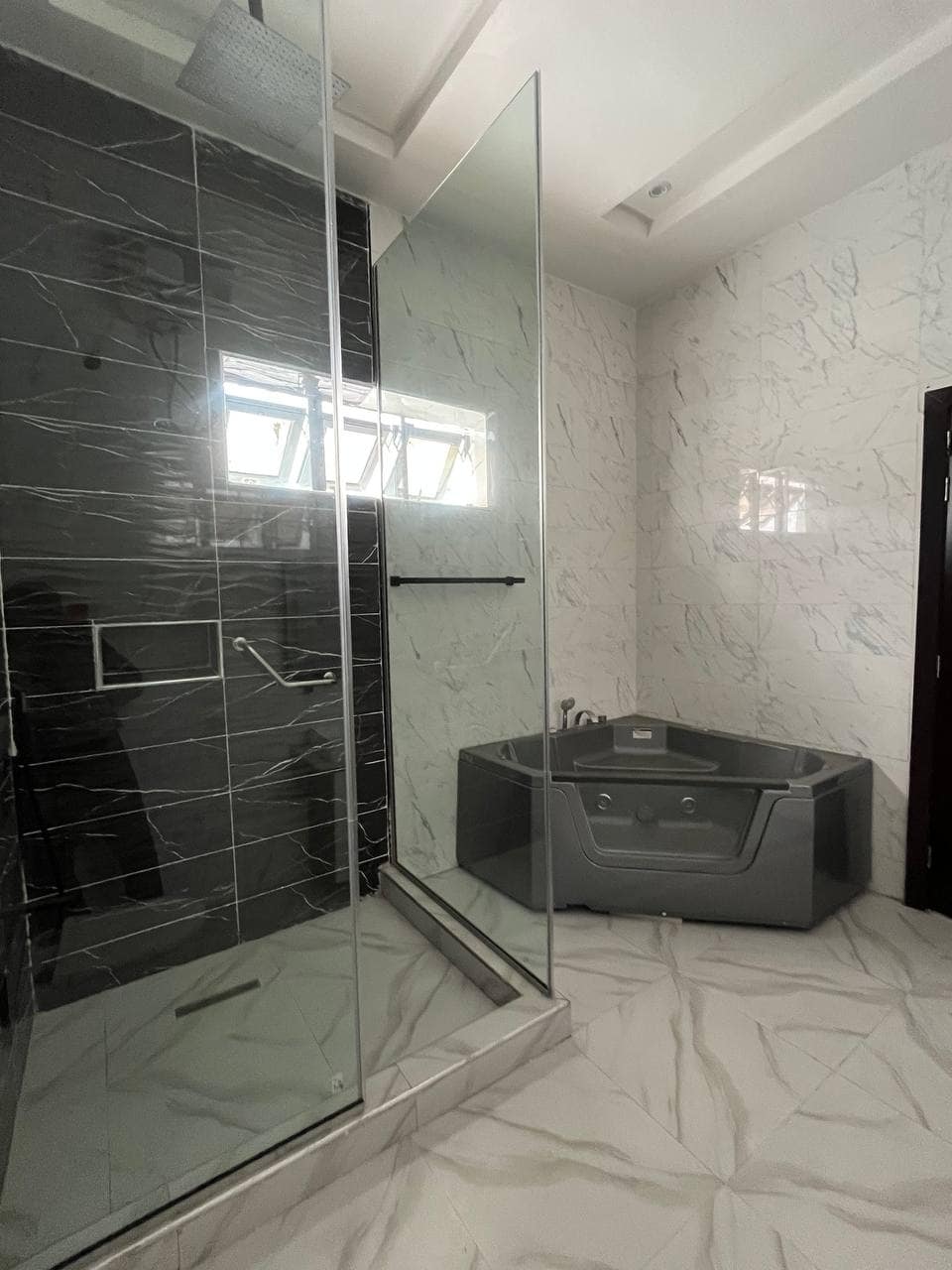 photo_5834617135391509742_y