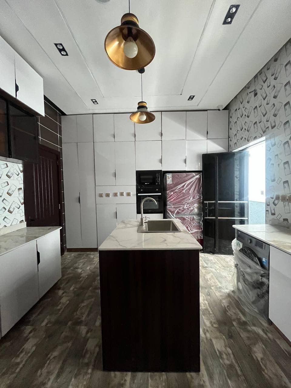 photo_5834617135391509747_y