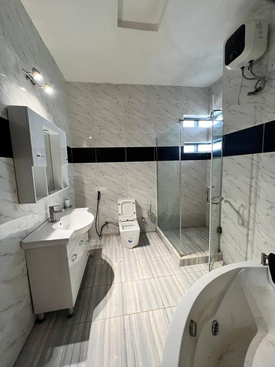 photo_5834617135391509793_y