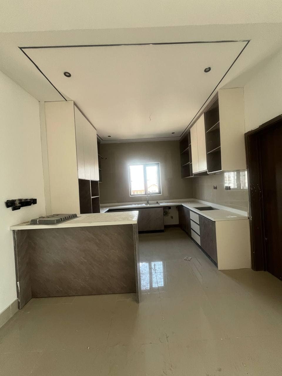 photo_5875131050793569745_y