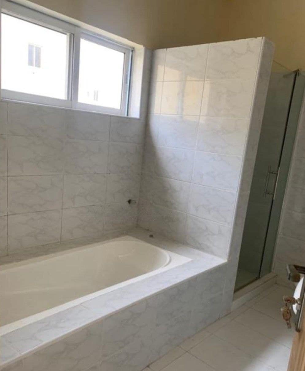 photo_6023899694196967644_y